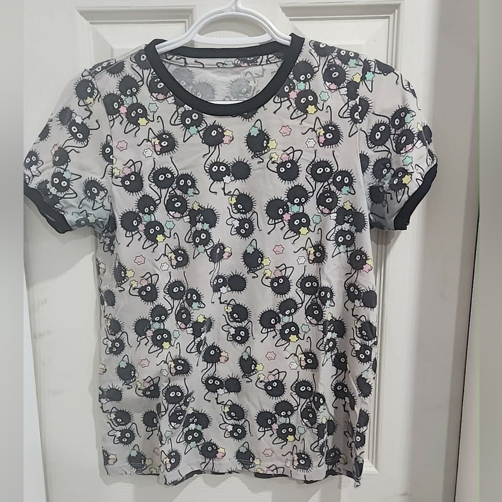 Her Universe Studio Ghibli Spirited Away Soot Sprites Girls Ringer T-Shirt (S)